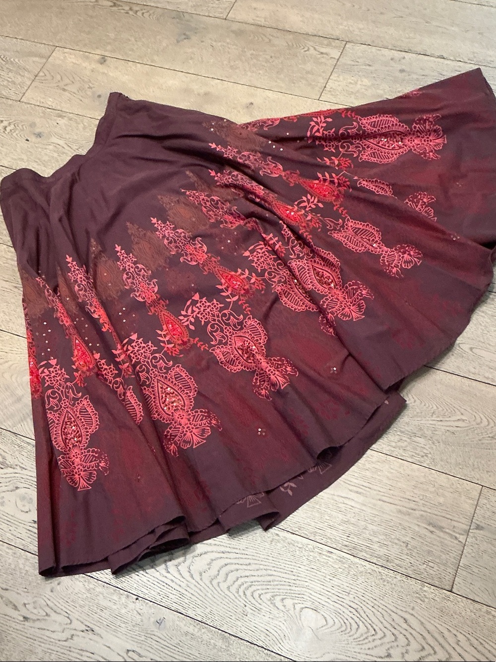 Woman’s Coldwater Creek midi skirt.size 16. Plum,pink,rust. Side zip. Full skirt